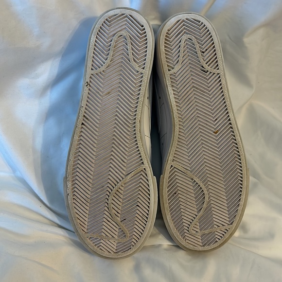 Last Call Nike Shoes Size 5 - Picture 7 of 7